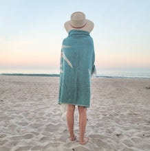Load image into Gallery viewer, Leaf Flatwoven Turkish Beach Towel Double Sided Sand Free