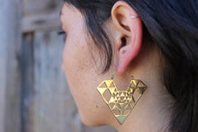 Load image into Gallery viewer, Brass Trikona Earring