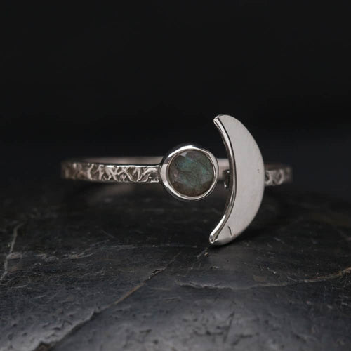 Sterling silver labradorite crescent ring - size 6
